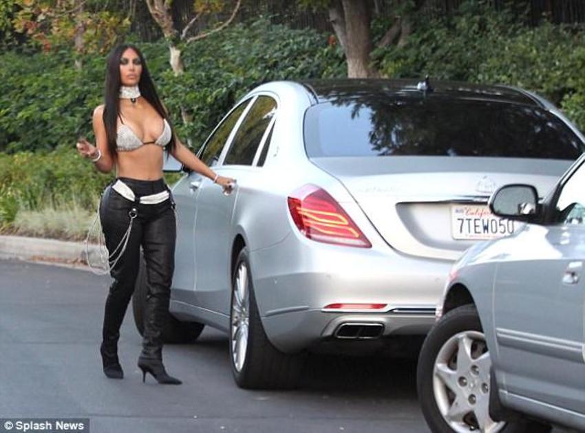Kim Kardashian yine yaptı yapacağını!