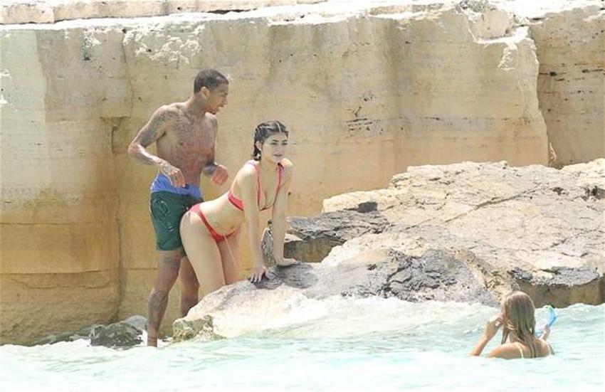 Hamile olan Kylie'nin bebeği nerede?