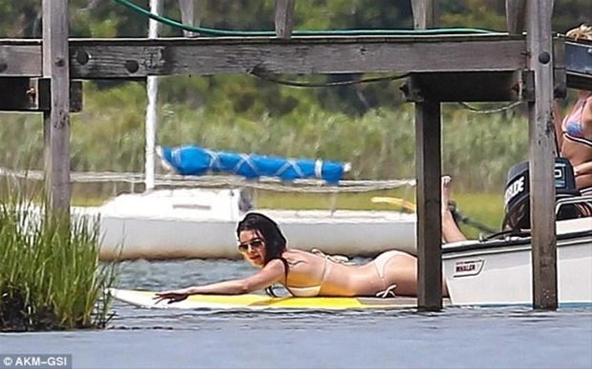 Modern Victoria: Kendall Jenner!