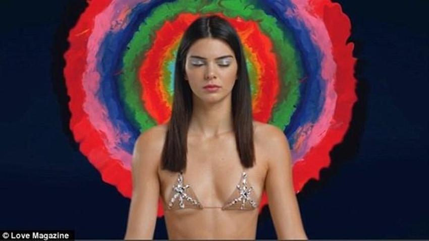 Modern Victoria: Kendall Jenner!