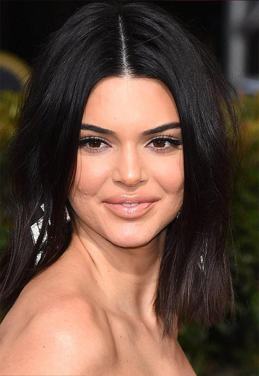 Kendall Jenner'dan 'sivilce' açıklaması!