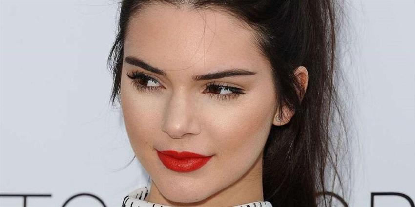 Kendall Jenner'dan 'sivilce' açıklaması!