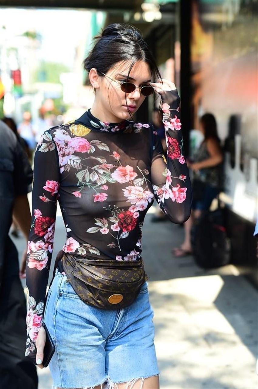 Kendall Jenner'dan 'sivilce' açıklaması!