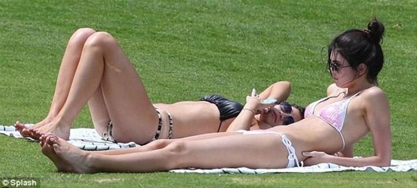 Kendall Jenner'dan 'sivilce' açıklaması!