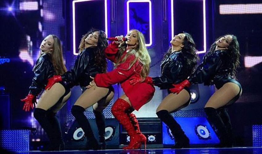Jennifer Lopez 'hanım ağa' oldu!