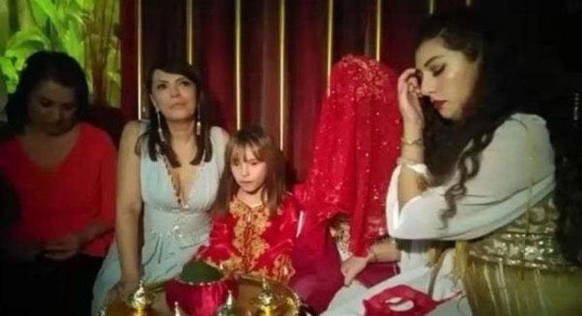 Yeşim Salkım ağlaya ağlaya kızını verdi!