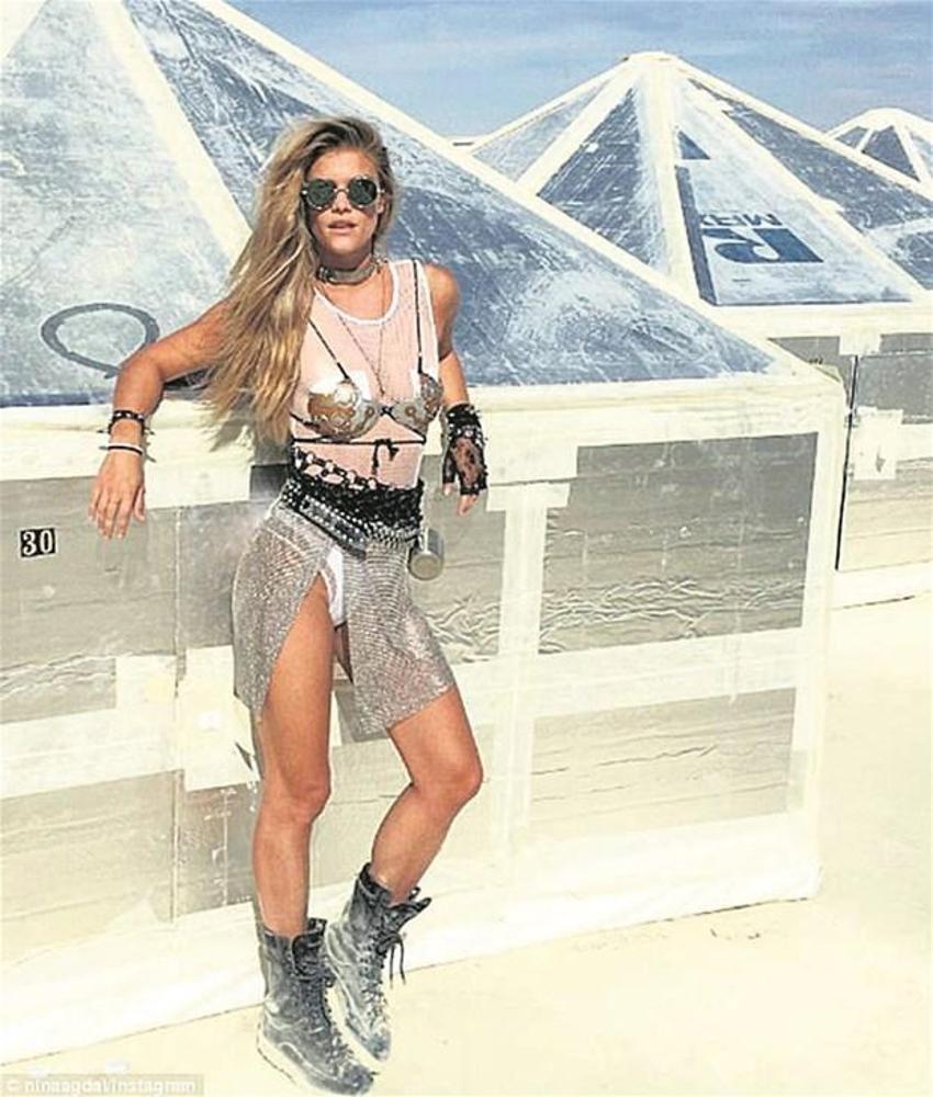 Nina Agdal'ı 'kilolu' diye geri çevirdiler!