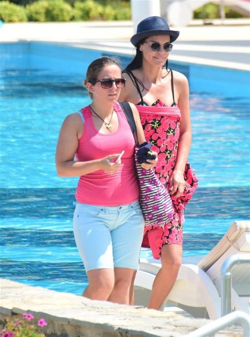 Ebru Şallı paylaştı, rezil oldu!