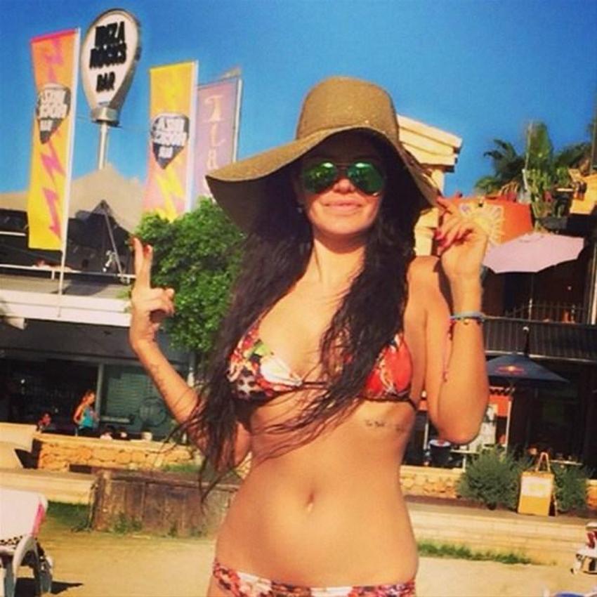 Ebru Polat'tan Miami'de ateşli klip!