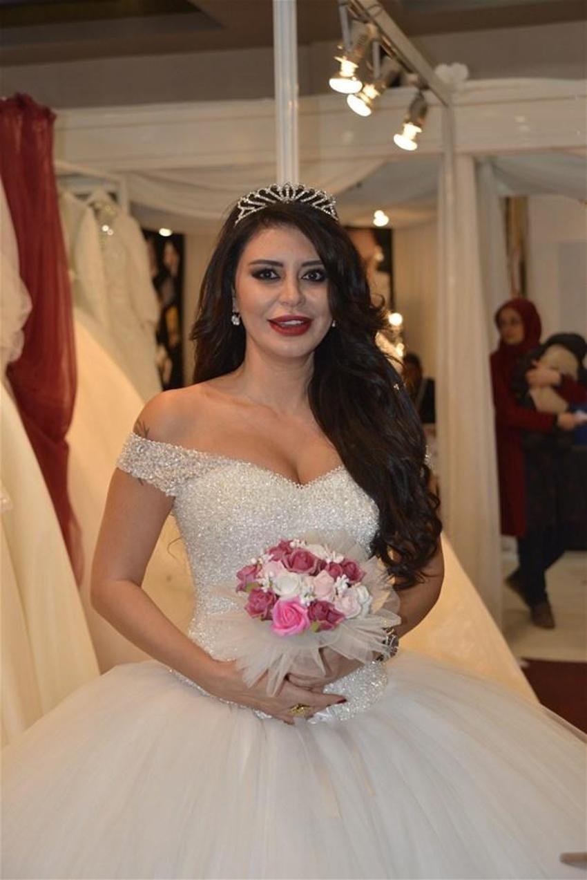 Ebru Polat'tan Miami'de ateşli klip!