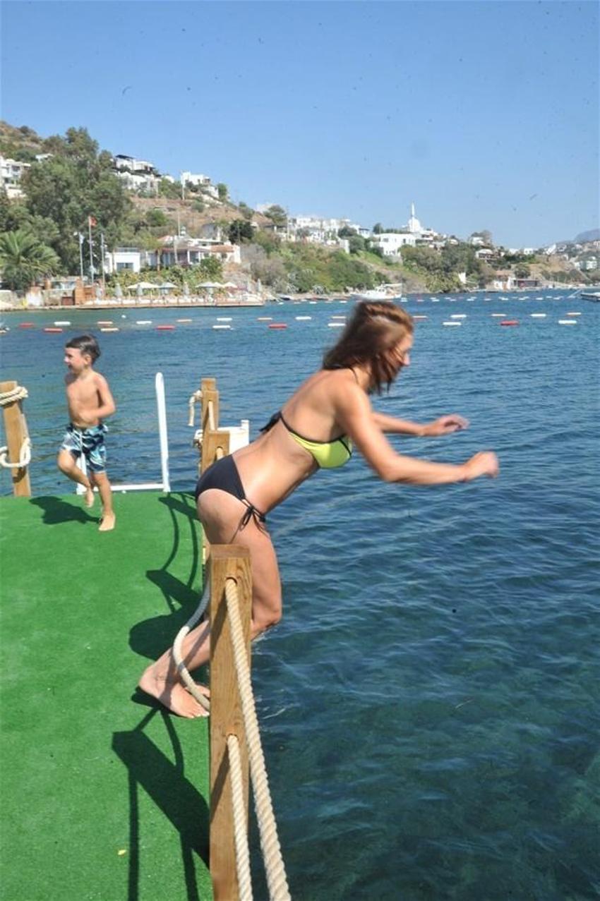Köyden şalvarıyla geldi, gören bir daha baktı!