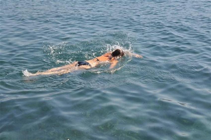 Köyden şalvarıyla geldi, gören bir daha baktı!