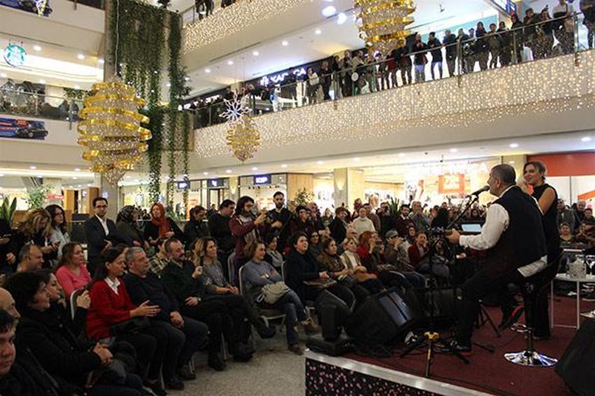 'İş arkadaşı mıyız, eş miyiz?'