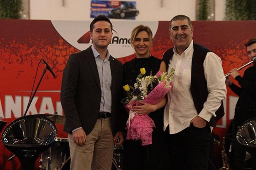 'İş arkadaşı mıyız, eş miyiz?'