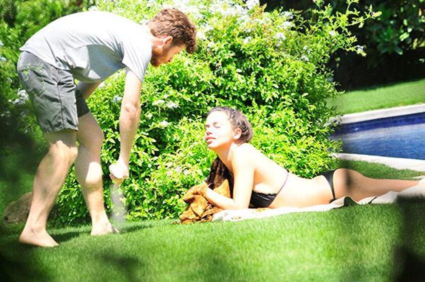 Adriana Lima'yı görenler dönüp bir daha baktı!