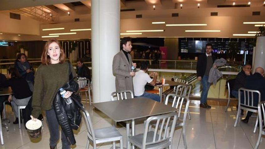 Elçin Sangu makyajsız yakalanınca çıldırdı!