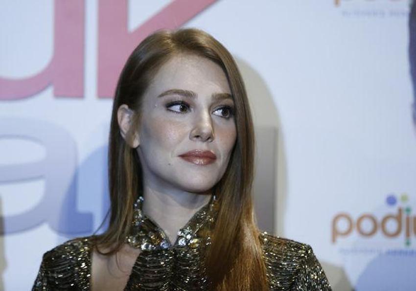 Elçin Sangu makyajsız yakalanınca çıldırdı!