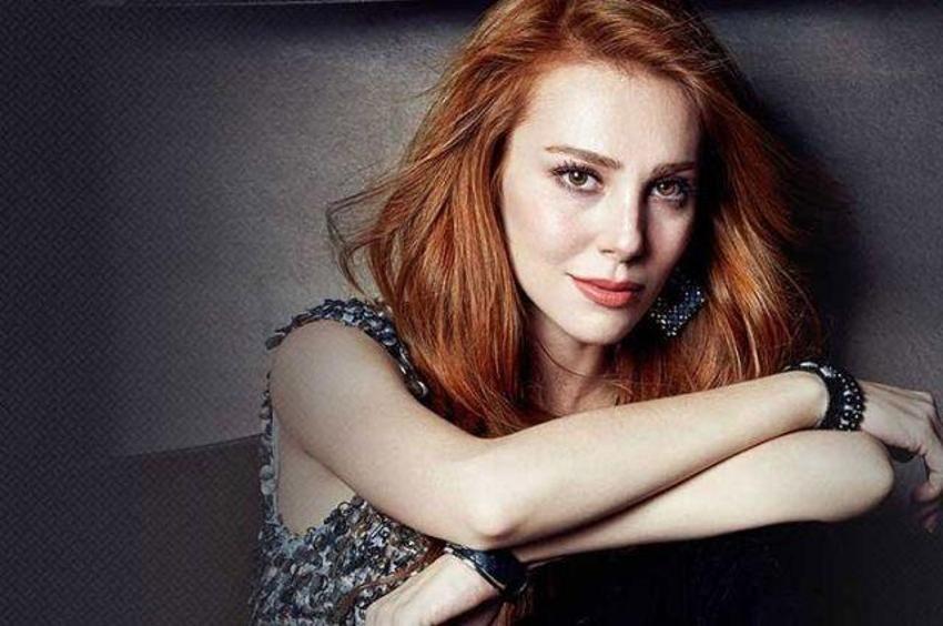 Elçin Sangu makyajsız yakalanınca çıldırdı!