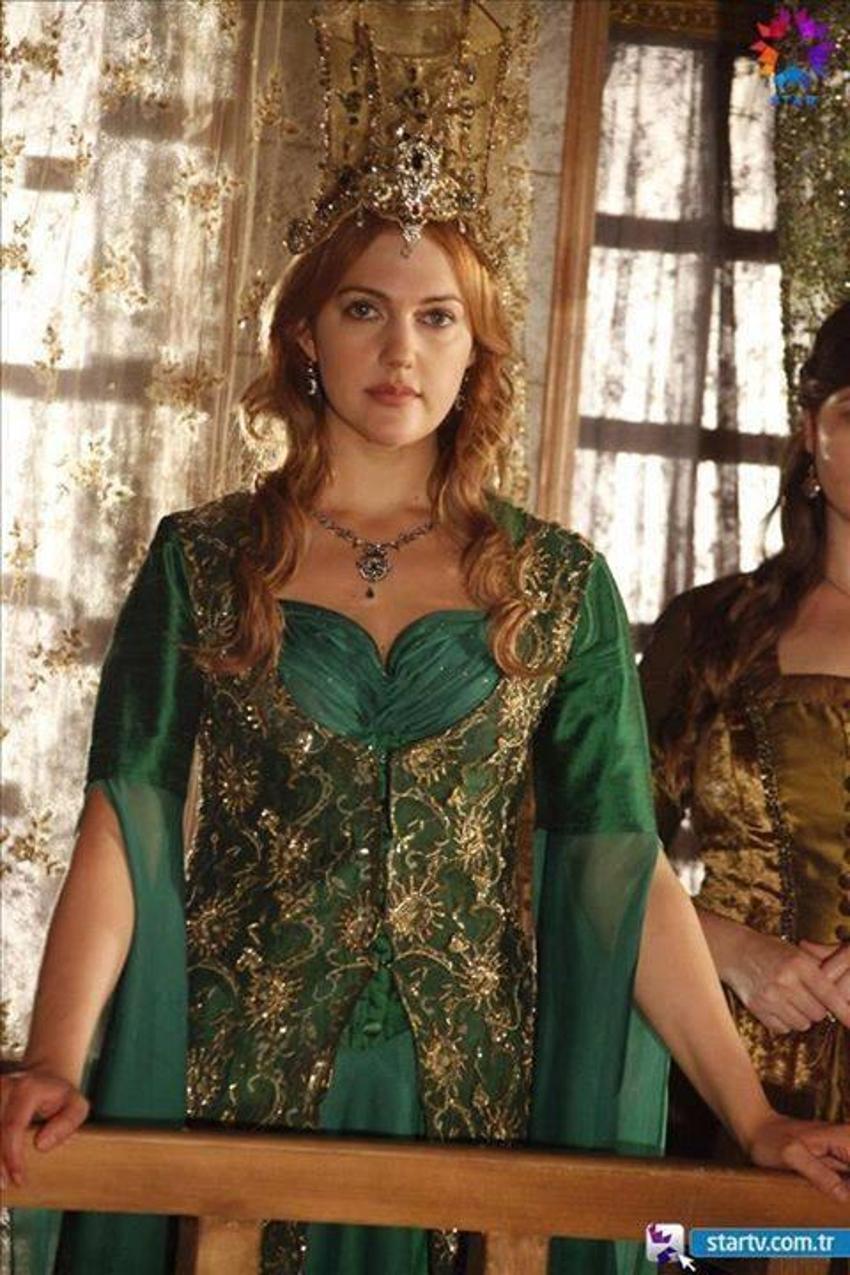 Bomba iddia! Boşanmayı Meryem Uzerli ile kutladı...