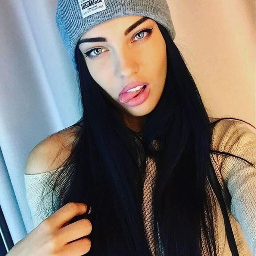 Adriana Lima'yı unutturan Rus güzel: Dasha Kina