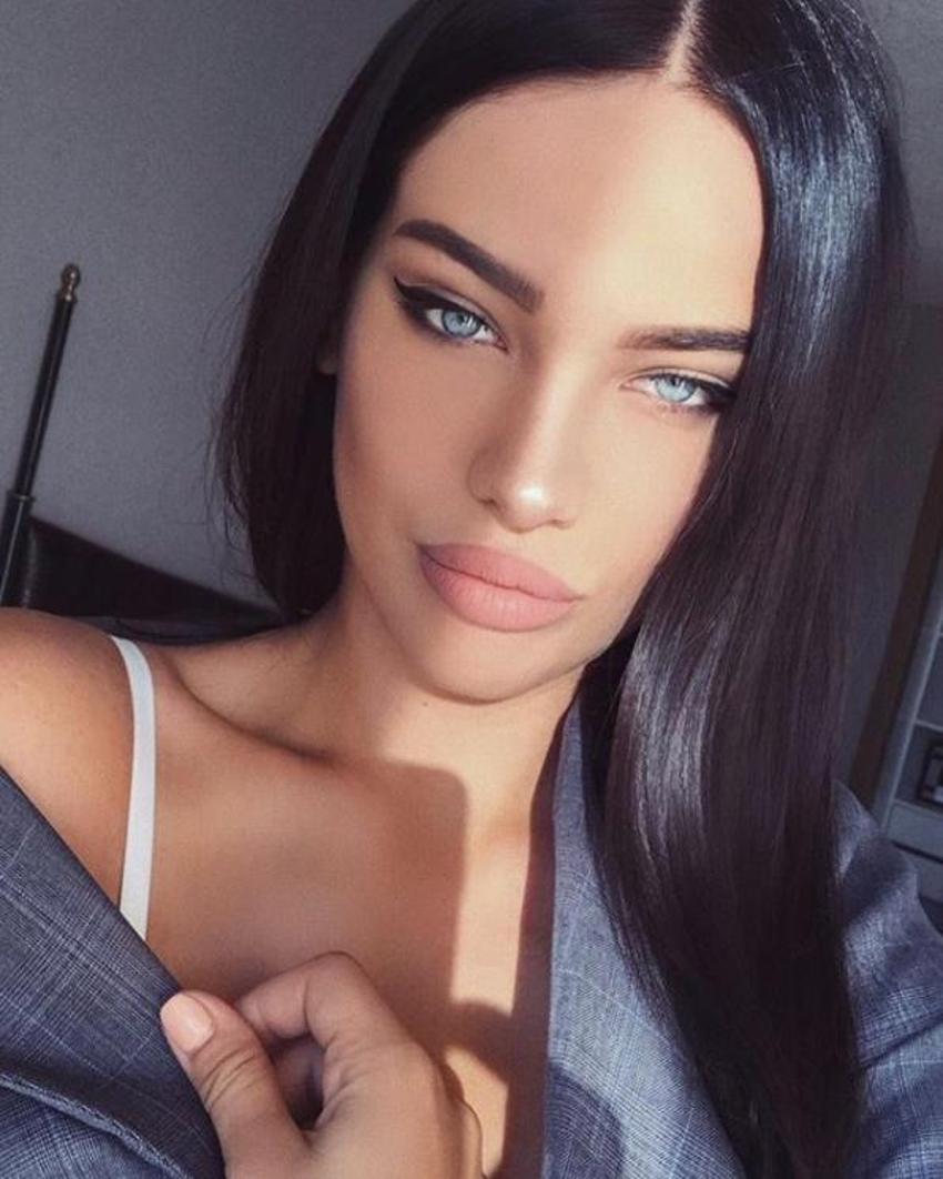 Adriana Lima'yı unutturan Rus güzel: Dasha Kina