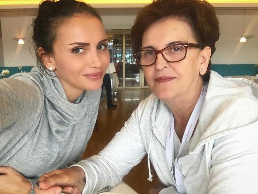 Boşanmaya 'reklam' arası! İkisi birden...