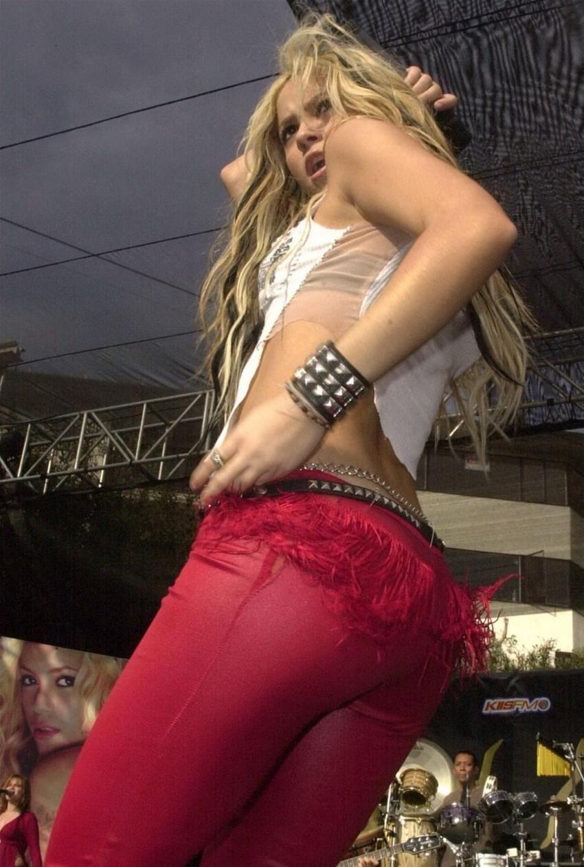 Shakira'nın başı belada! Hapis cezası...