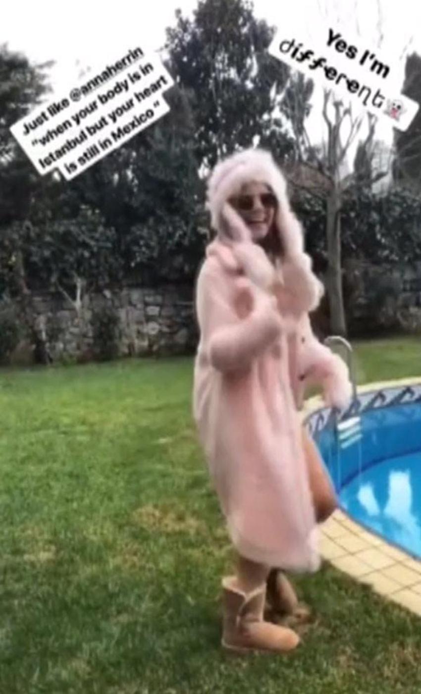 Yok artık! Buz gibi havada havuz başında...