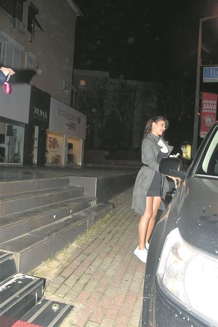 Hatice'den seksi paylaşım: Hükümet gibi kadınım!