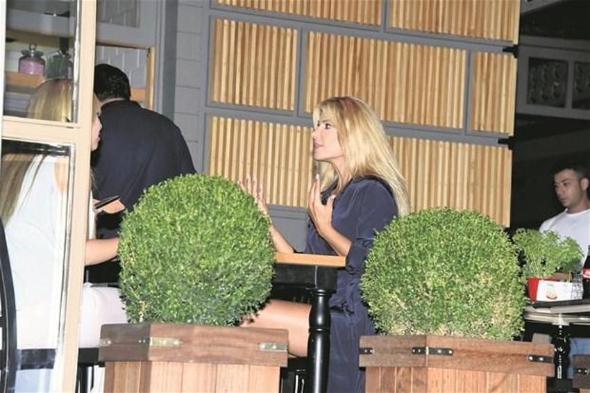 Hatice'den seksi paylaşım: Hükümet gibi kadınım!