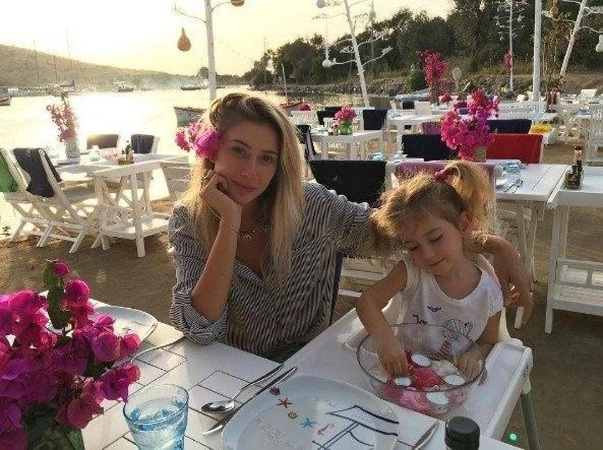 Şeyma Subaşı rüzgarı esti! Nefes kesti...