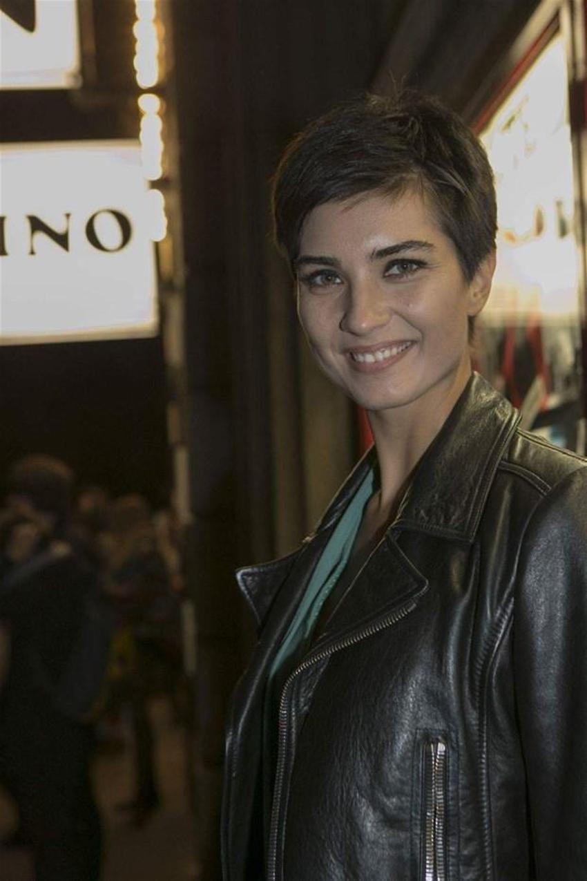 Tuba Büyüküstün şimdi yandı! Çakma çıktı...