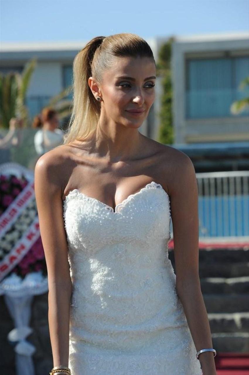 Özge Ulusoy paylaştı: İyi değilim, seni çok seviyorum!