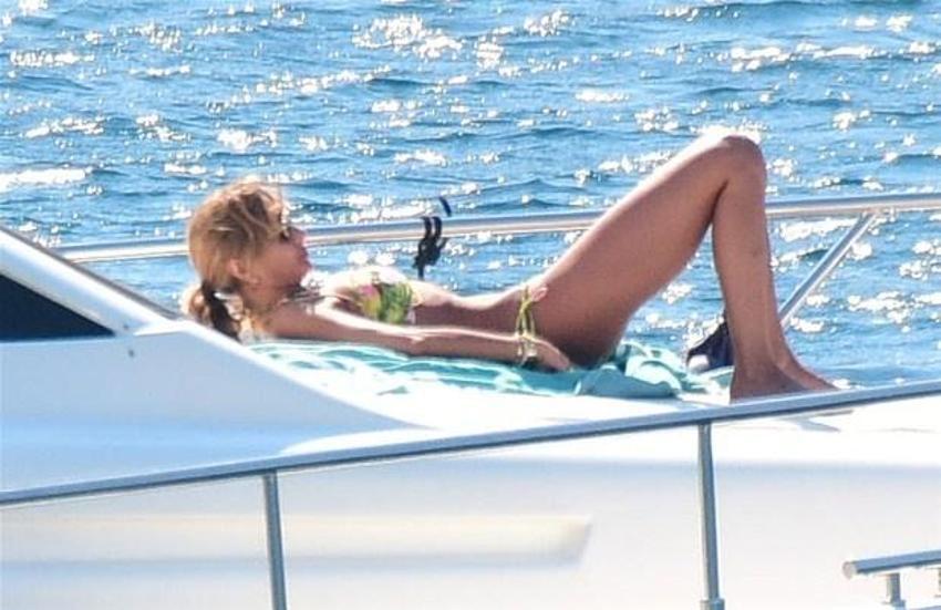 Özge Ulusoy paylaştı: İyi değilim, seni çok seviyorum!