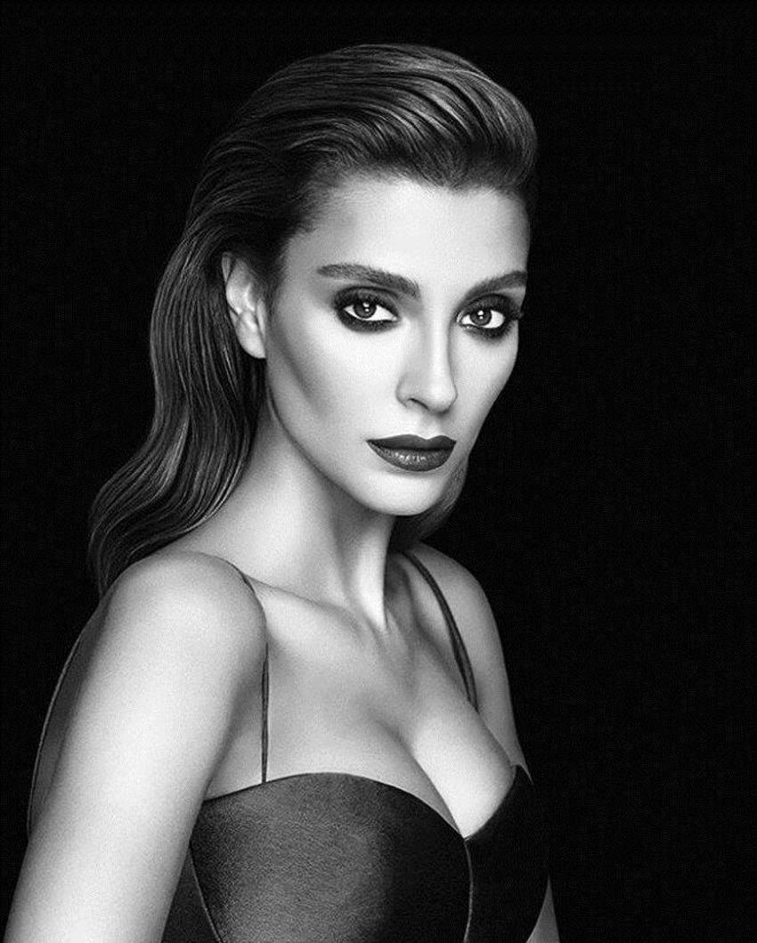 Serenay Sarıkaya'nın değişimi göğüsleriyle başladı!