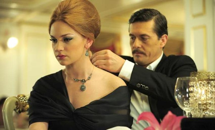 Farah Zeynep'ten itiraf: Tam öpüşecekken...