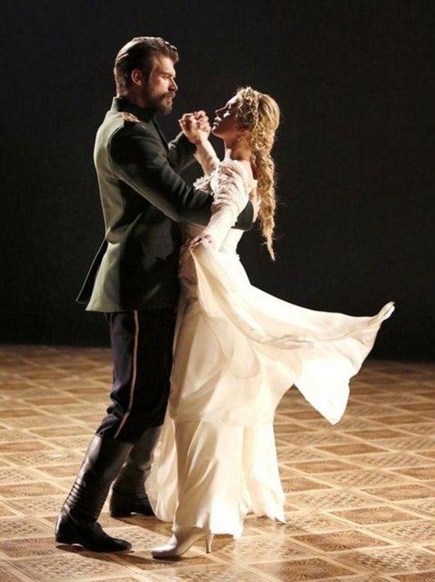 Farah Zeynep'ten itiraf: Tam öpüşecekken...