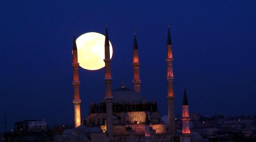 Kanlı ay Türkiye'de böyle izlendi!