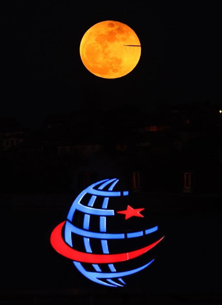 Kanlı ay Türkiye'de böyle izlendi!