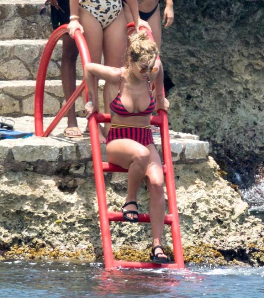 Rita Ora haftada 143 bin TL kazanıyor!