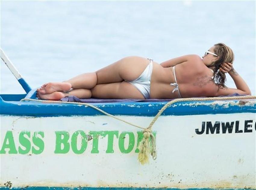 Rita Ora haftada 143 bin TL kazanıyor!