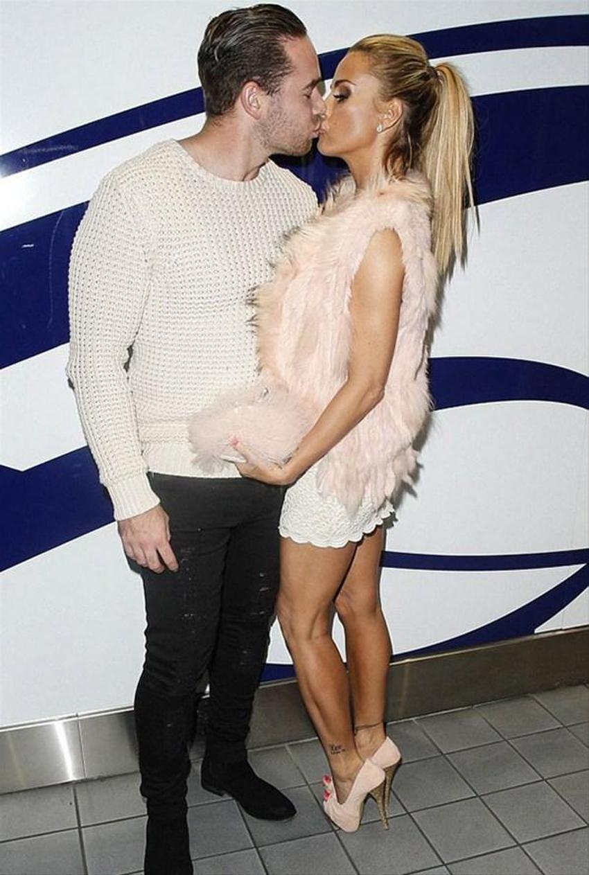 Katie Price'ten üzücü haber! Yüzü...