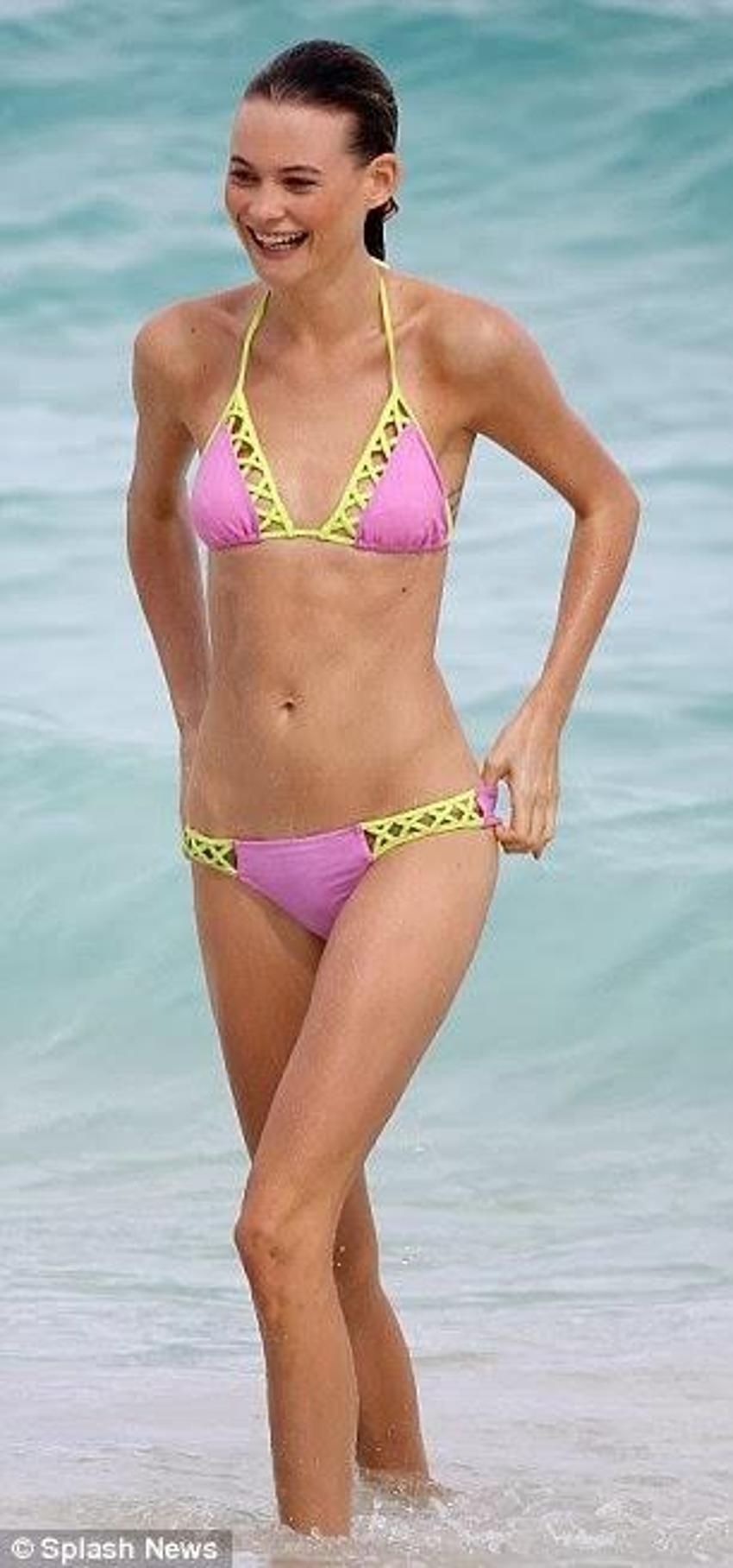 Behati Prinsloo'nun bebekliği!