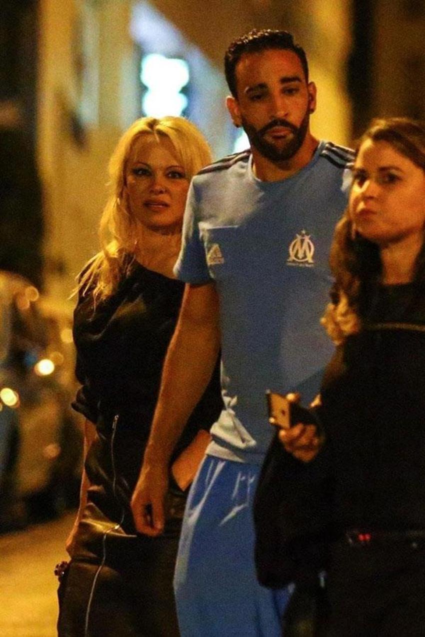 Pamela Anderson: Sevgilimle vücut diliyle anlaşıyoruz!