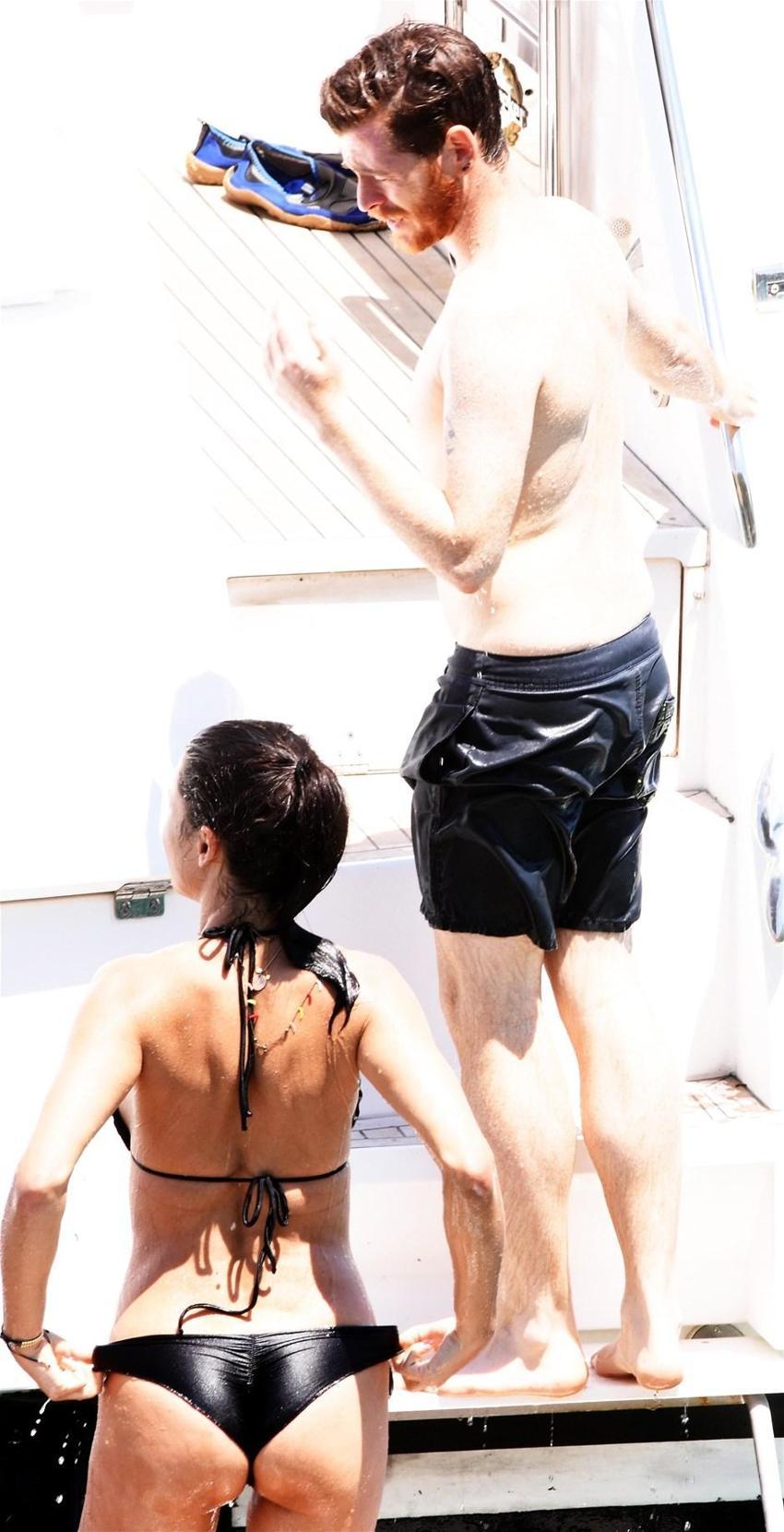 Adriana Lima ve Metin Hara sokak ortasında...