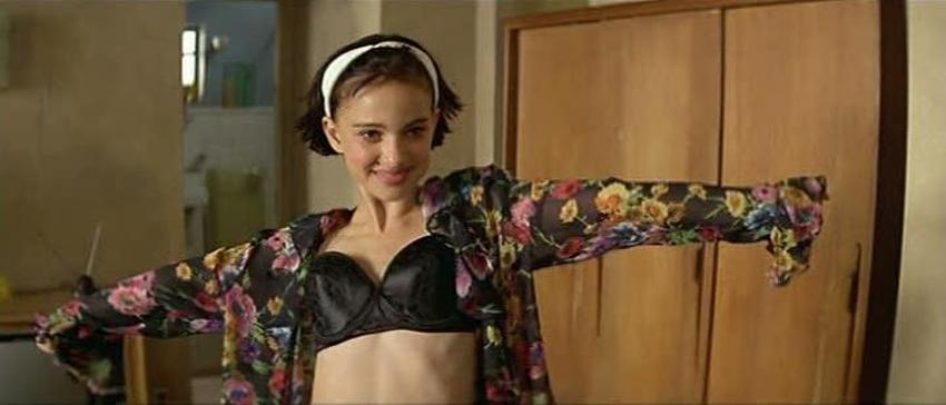 Natalie Portman'dan şoke eden itiraf: Memeleri tomurcuklanmış...