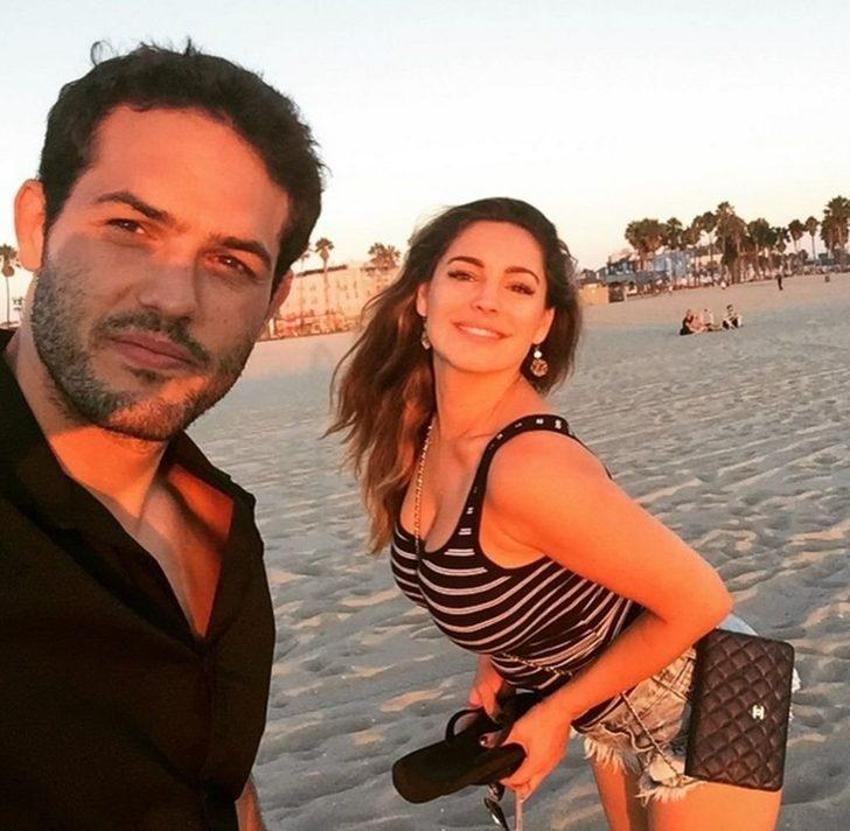 Kelly Brook paylaşmaya doymadı!