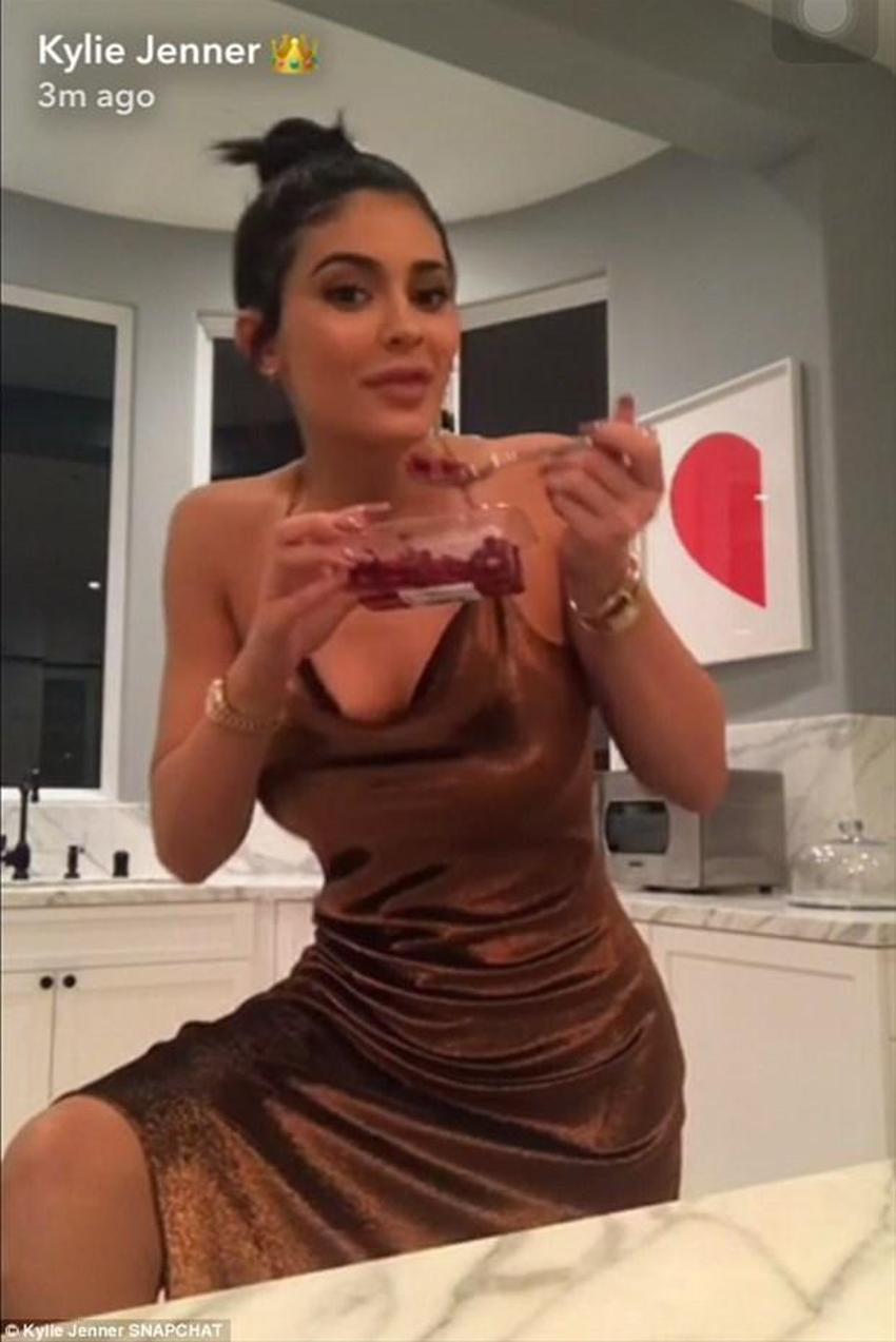 Doğumdan sonra ilk kez görüntülendi!