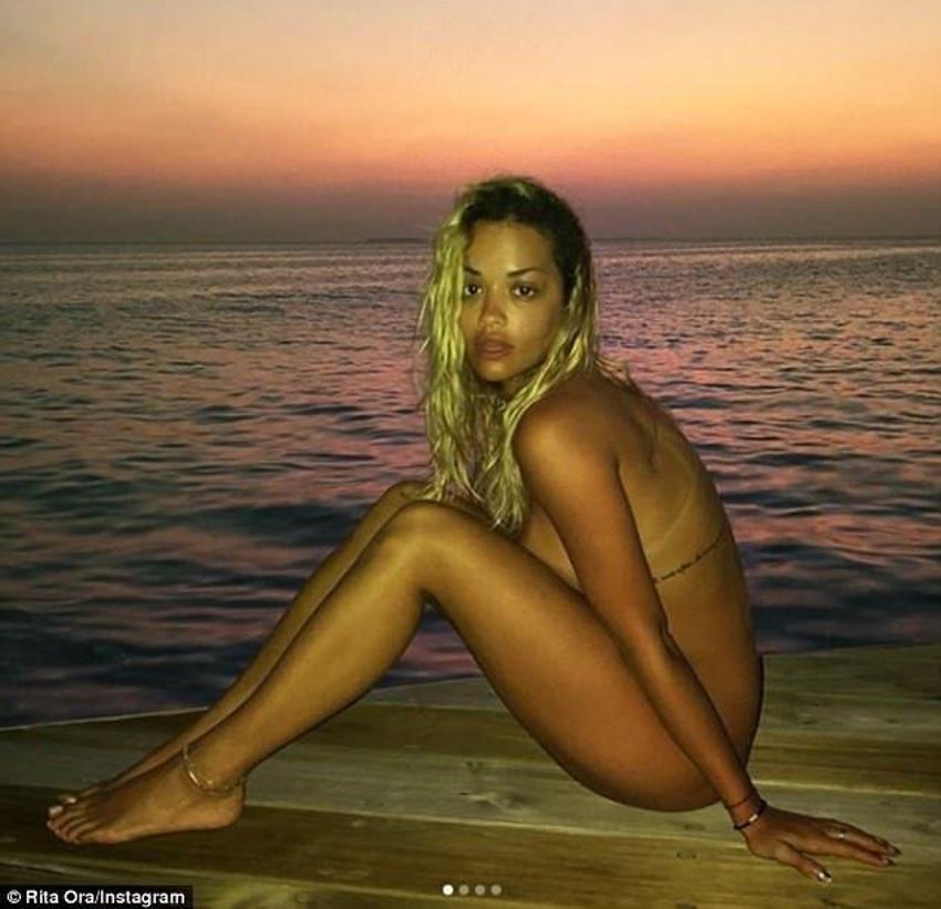 Rita Ora'dan olay yaratan paylaşımlar!