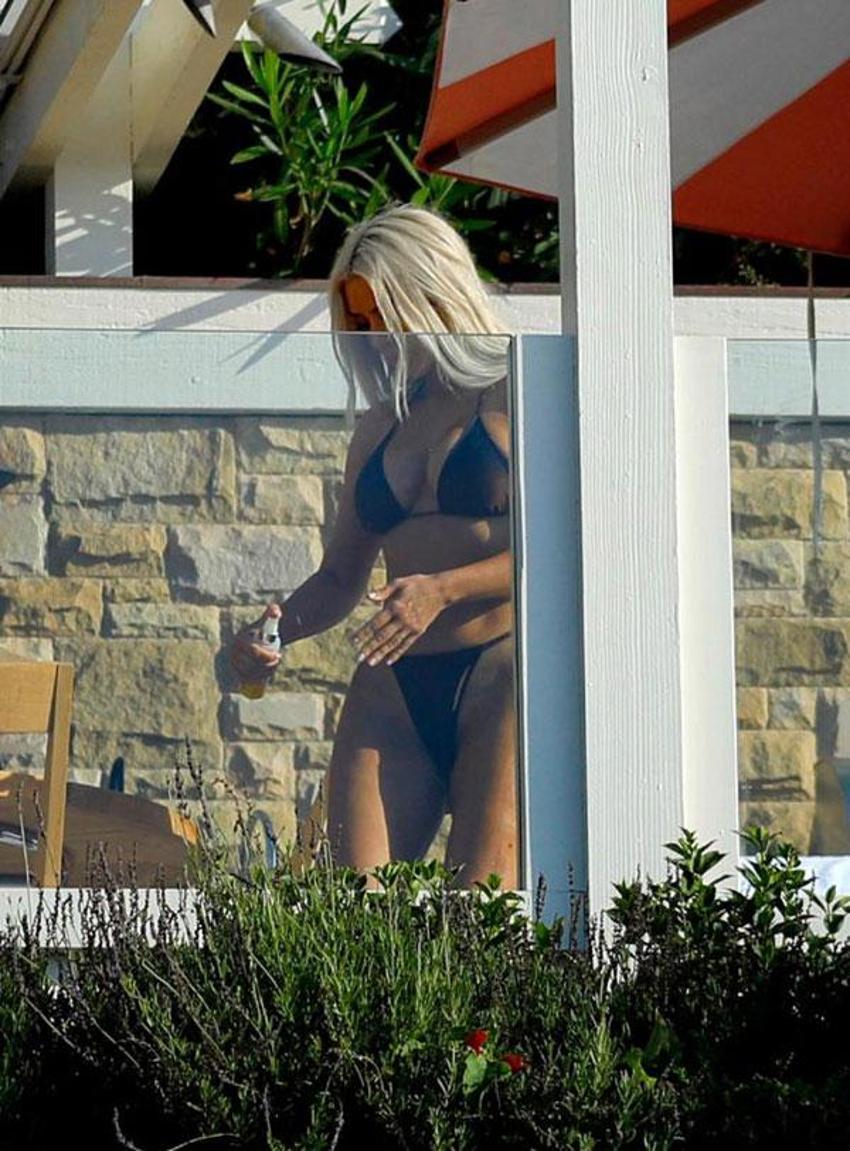 Kars’ta Kim Kardashian’a tepki!